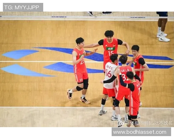 泰国男排与巴基斯坦男排激战正酣争夺亚洲排球赛荣誉之巅